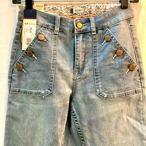 Roxy flare jeans- “look my pant”